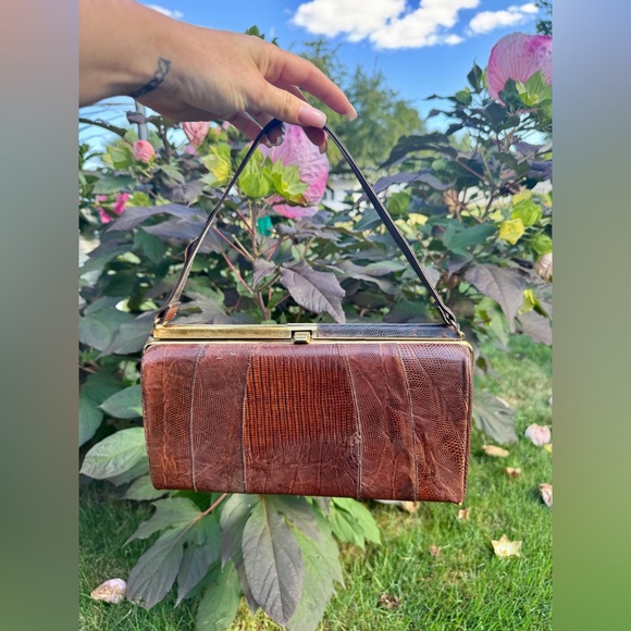 50s Vintage Brown Lizard Skin Purse - Picture 2 of 11